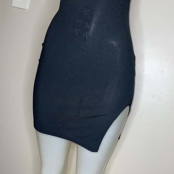 - PrettyLittleThing Little Black Dress Size 0 - Picture 3 of 11